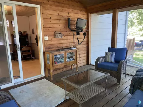 110 S Dewald St, Freeman, SD 57029 photo 17