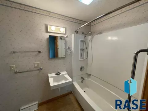 122 E 10th St, Gregory, SD 57533 photo 14