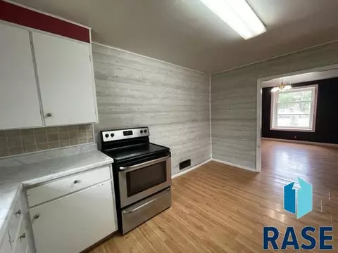 122 E 10th St, Gregory, SD 57533 photo 9