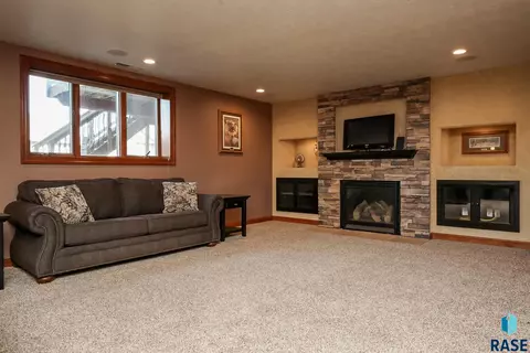 2325 Ivy Cir, Tea, SD 57064 photo 25