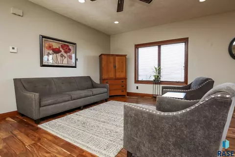 2325 Ivy Cir, Tea, SD 57064 photo 5
