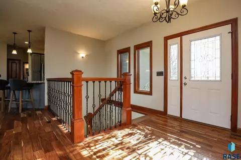 2325 Ivy Cir, Tea, SD 57064 photo 2