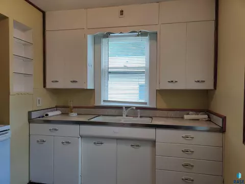 108 E 8th St, Jasper, MN 56144 photo 5