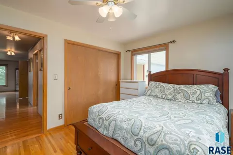 Undisclosed, Sioux Falls, SD 57103 photo 9