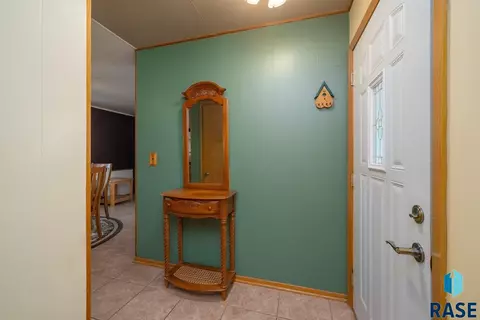 Undisclosed, Sioux Falls, SD 57103 photo 8