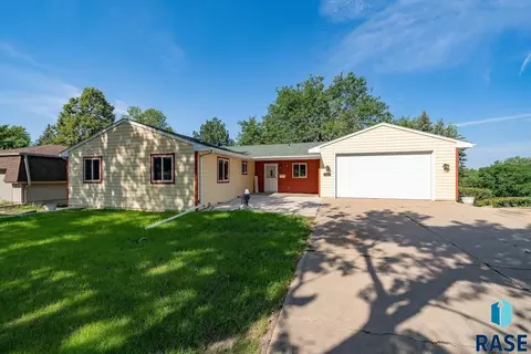 Undisclosed, Sioux Falls, SD 57103 photo 1