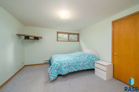 Undisclosed, Sioux Falls, SD 57103 photo 17