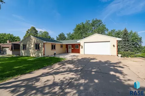 Undisclosed, Sioux Falls, SD 57103 photo 2