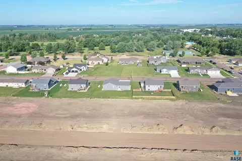 501 Fairway Dr, Colman, SD 57017 photo 7