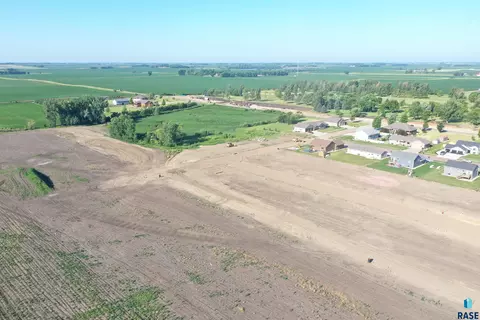 501 Fairway Dr, Colman, SD 57017 photo 5