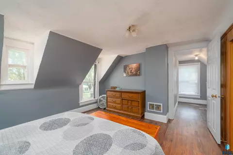 208 E 6th St, Dell Rapids, SD 57022 photo 10