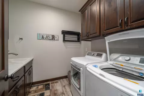 47499 Silver Creek Cir, Renner, SD 57020 photo 31
