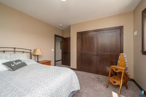 47499 Silver Creek Cir, Renner, SD 57020 photo 23
