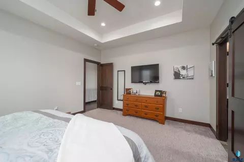 47499 Silver Creek Cir, Renner, SD 57020 photo 10