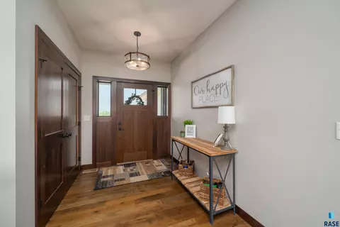 47499 Silver Creek Cir, Renner, SD 57020 photo 8