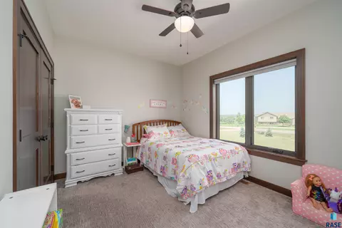 47499 Silver Creek Cir, Renner, SD 57020 photo 13
