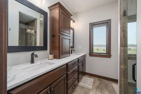 47499 Silver Creek Cir, Renner, SD 57020 photo 11