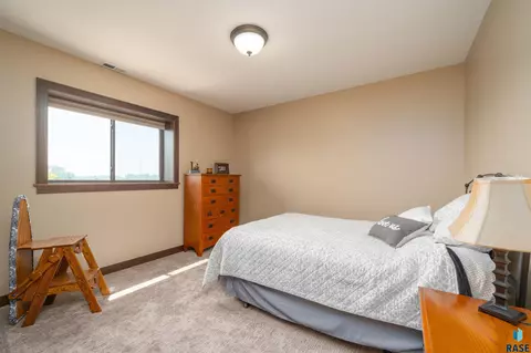 47499 Silver Creek Cir, Renner, SD 57020 photo 24