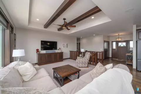 47499 Silver Creek Cir, Renner, SD 57020 photo 6