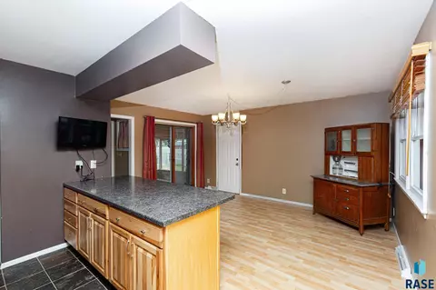 3101 S 9th Ave, Sioux Falls, SD 57105 photo 12