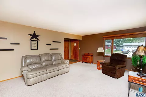 3101 S 9th Ave, Sioux Falls, SD 57105 photo 14