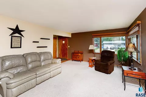3101 S 9th Ave, Sioux Falls, SD 57105 photo 17