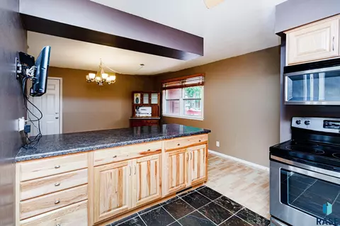 3101 S 9th Ave, Sioux Falls, SD 57105 photo 6