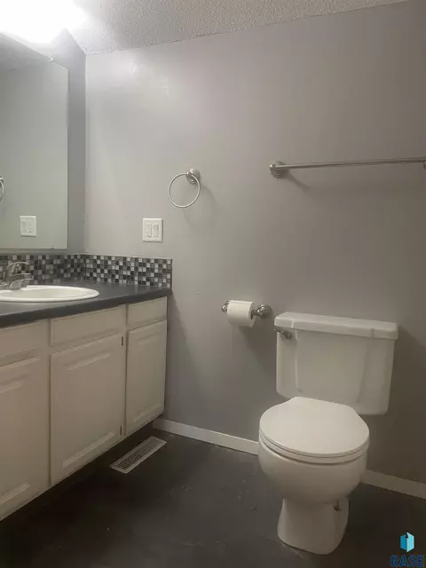 3110 E Klondike Trl, Sioux Falls, SD 57103 photo 15