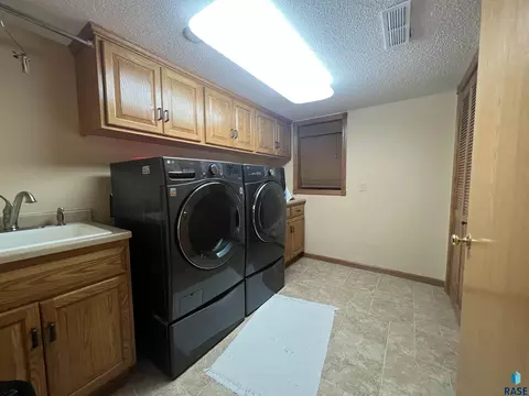 4005 S Benjamin Dr, Sioux Falls, SD 57103 photo 22