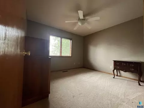 4005 S Benjamin Dr, Sioux Falls, SD 57103 photo 13