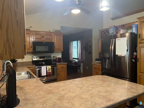 4005 S Benjamin Dr, Sioux Falls, SD 57103 photo 6