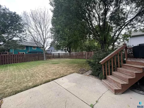 4005 S Benjamin Dr, Sioux Falls, SD 57103 photo 24