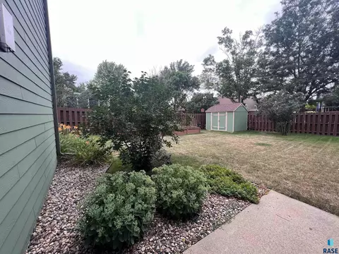 4005 S Benjamin Dr, Sioux Falls, SD 57103 photo 23