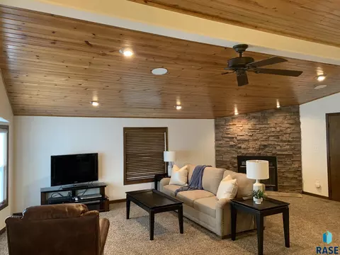 314 Best Point Dr, Madison, SD 57042 photo 17