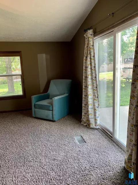 314 Best Point Dr, Madison, SD 57042 photo 24