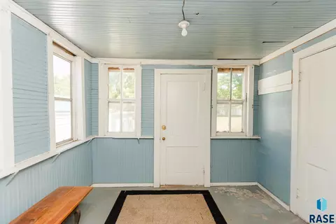 140 S Walnut Ave, Bridgewater, SD 57319 photo 12