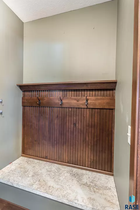 305 Taylor Dr, Tea, SD 57064 photo 7