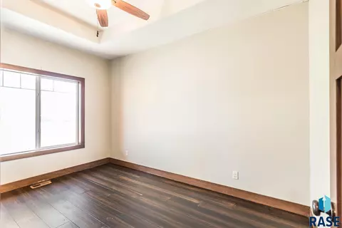 305 Taylor Dr, Tea, SD 57064 photo 11