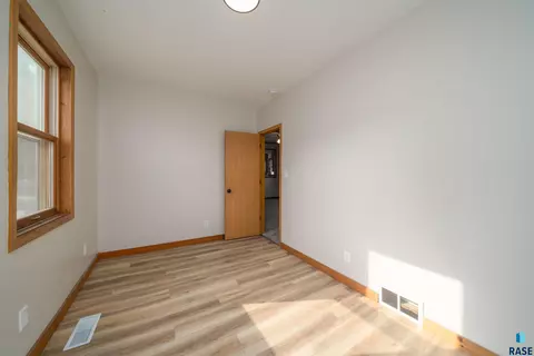 1535 E 8th St, Sioux Falls, SD 57103 photo 13