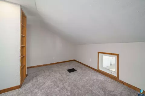 1535 E 8th St, Sioux Falls, SD 57103 photo 18