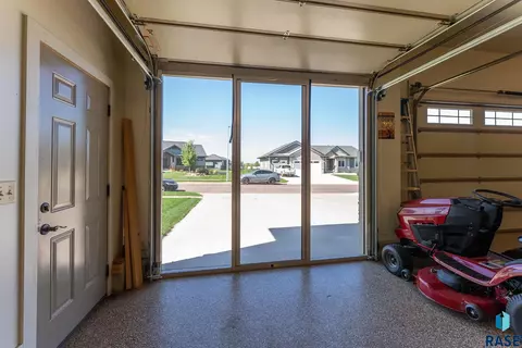8914 W Dragonfly Dr, Sioux Falls, SD 57107 photo 24