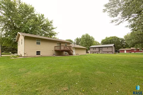121 S Church Ave, Tea, SD 57064 photo 21