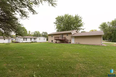 121 S Church Ave, Tea, SD 57064 photo 23