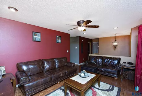 121 S Church Ave, Tea, SD 57064 photo 10