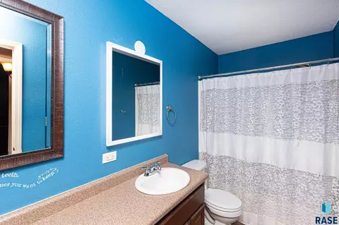 121 S Church Ave, Tea, SD 57064 photo 14