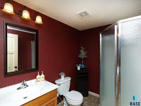 121 S Church Ave, Tea, SD 57064 photo 19