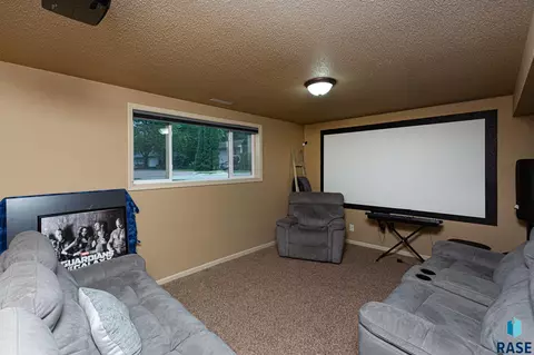121 S Church Ave, Tea, SD 57064 photo 15