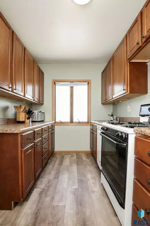 203 E 3rd St, Dell Rapids, SD 57022 photo 14