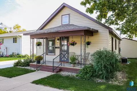 203 E 3rd St, Dell Rapids, SD 57022 photo 22