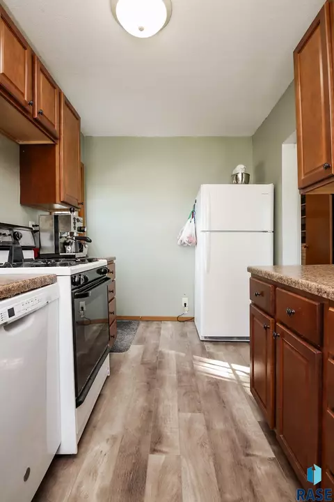 203 E 3rd St, Dell Rapids, SD 57022 photo 15